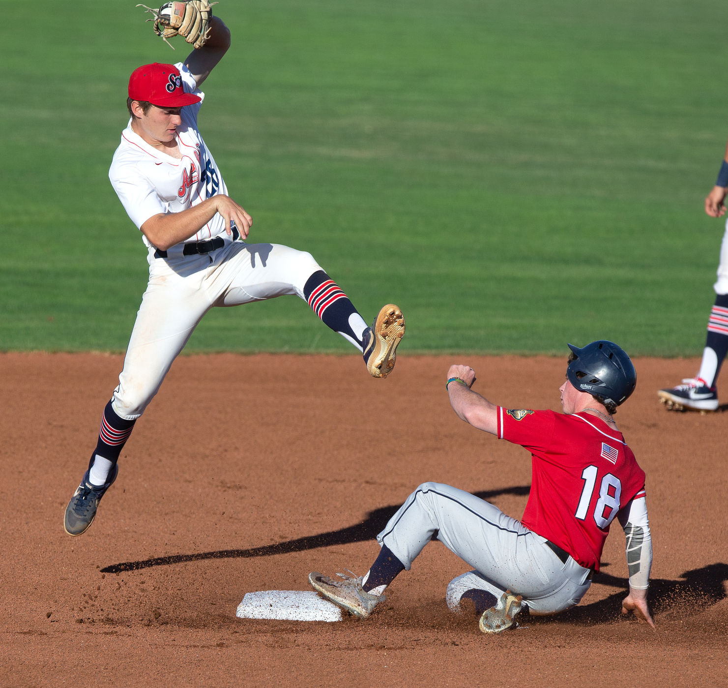 190616-sportslocal-applesox 03.JPG